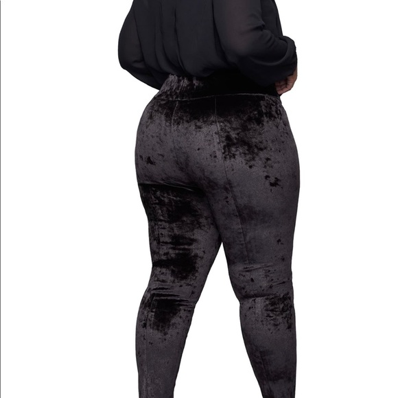 ♥️Lush velvet Good American Legging♥️ - Picture 3 of 3